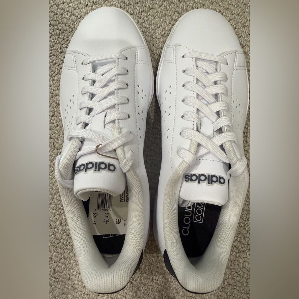 ADIDAS Advantage 2.0 Women’s Sneaker - Size 7